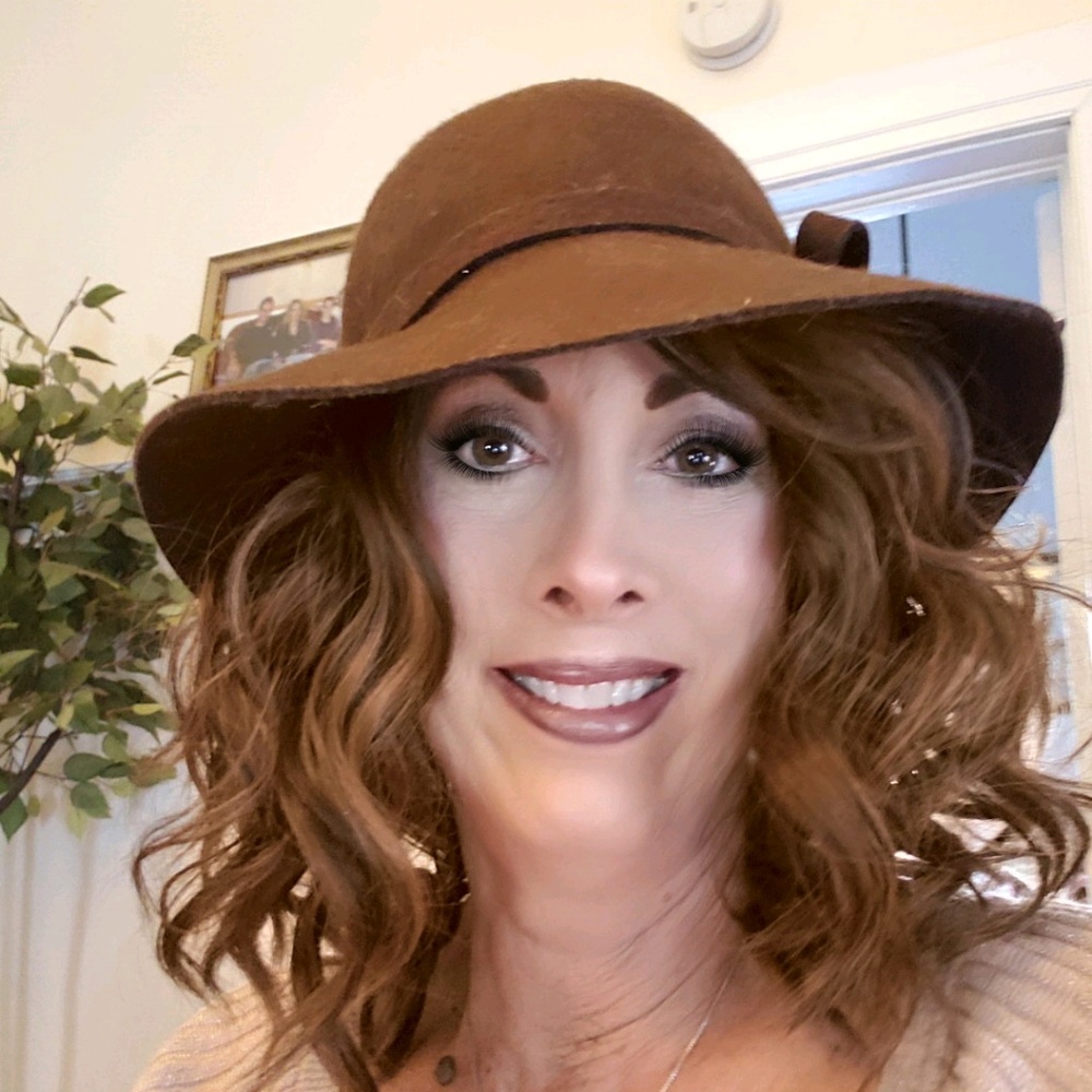 Meet your Posher, Shari